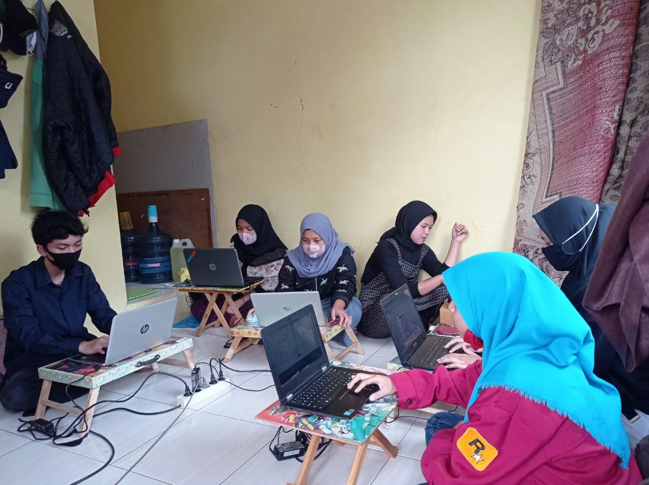 Kegiatan kelompok siswa PKL JuraganSEO