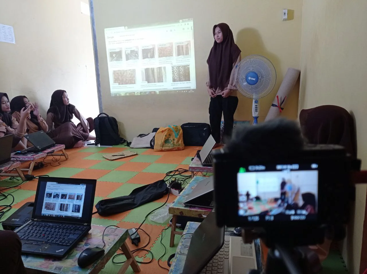 Presentasi siswa PKL JuraganSEO